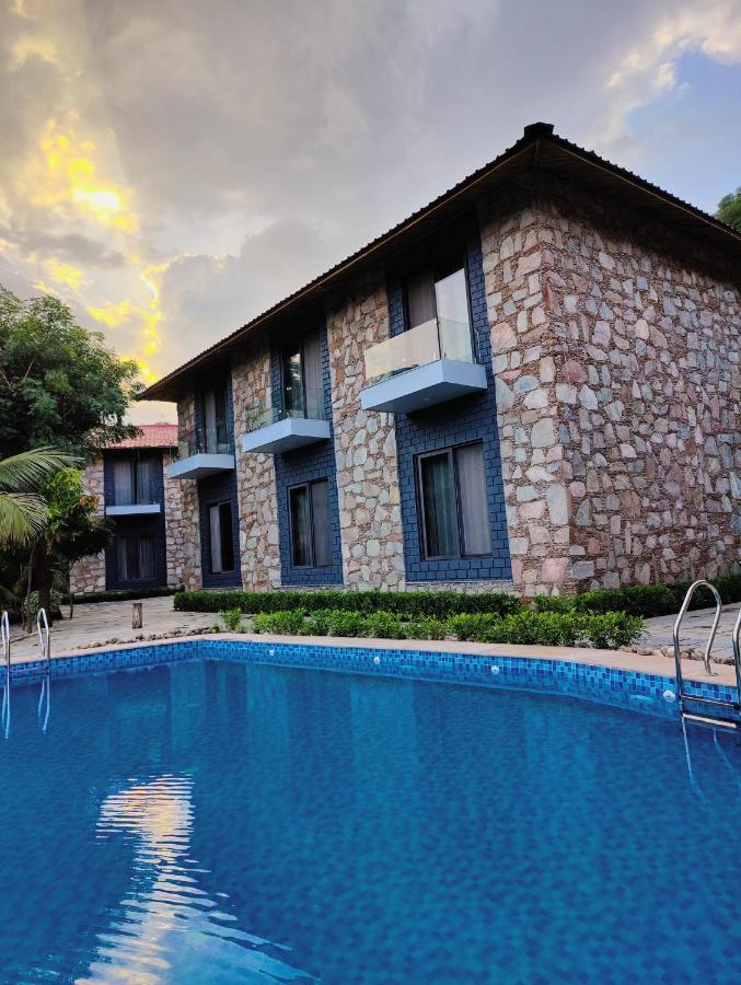 The Divine Hills Resort Nāi Buitenkant foto