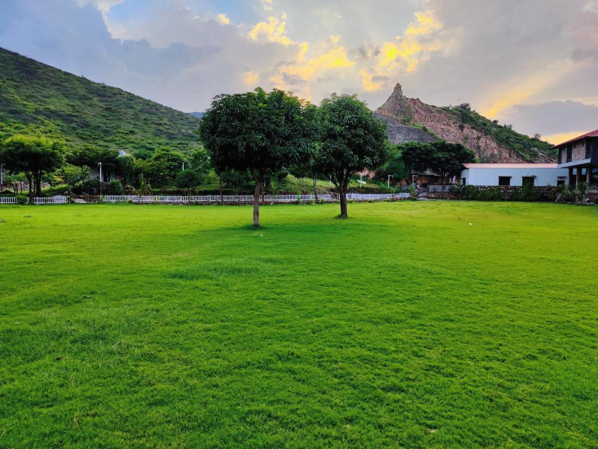 The Divine Hills Resort Nāi Buitenkant foto