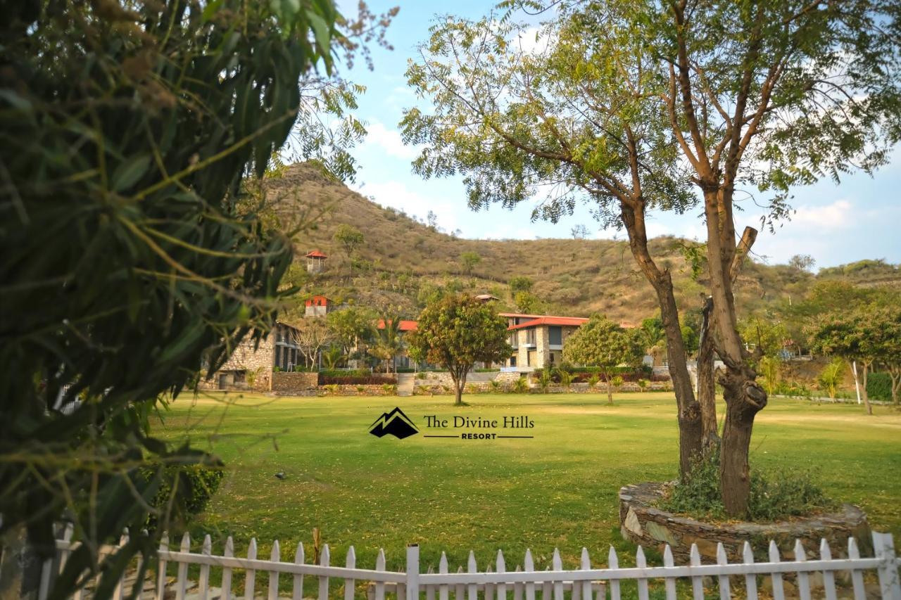 The Divine Hills Resort Nāi Buitenkant foto